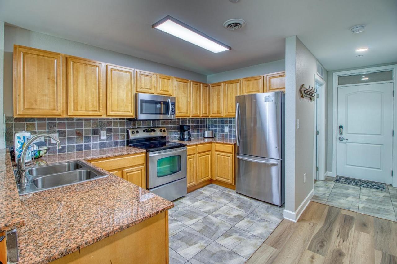 Fantastic Location! River And Mountain Views 2Br/2Ba Sleeps 6 Pigeon Forge Exterior foto